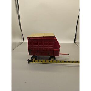 ERTL Dyersville Iowa USA Farming Trailer Red 1678 8.5" long 5" wide 7.5" high